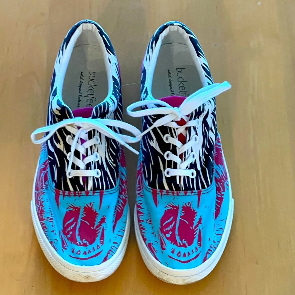 BUCKETFEET CASUAL SHOES